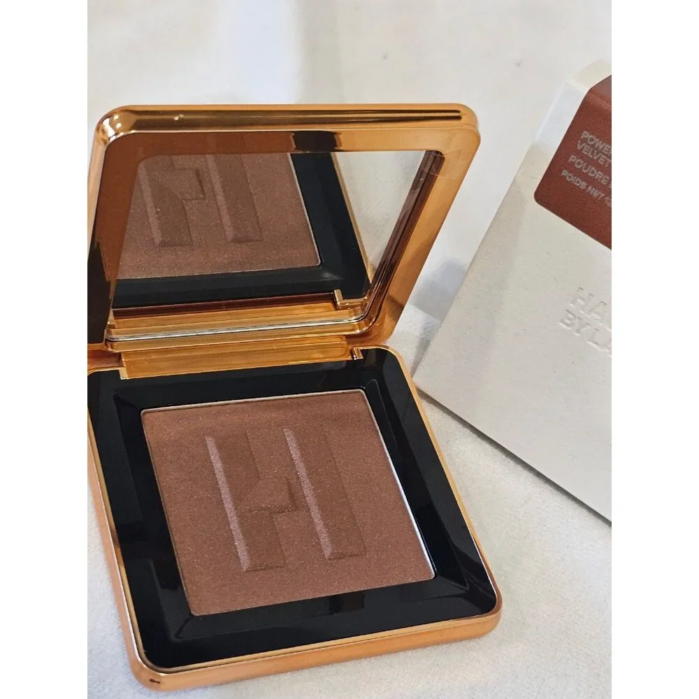 New HAUS LABS BY LADY GAGA Power sculpt velvet bronzer
